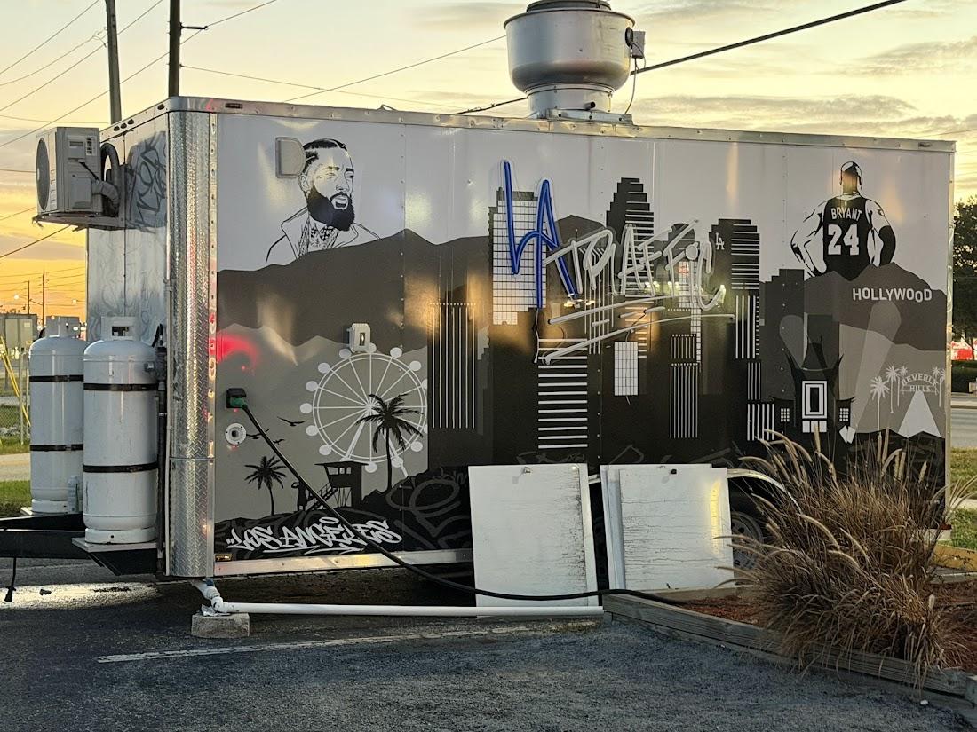 LA TRAFFIC Gallery Image 2