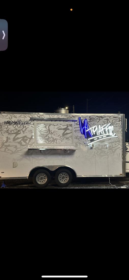 LA TRAFFIC Gallery Image 4